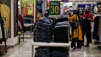 Selamat berbelanja baju lebaran, tetapi ingat tetap jalankan protokol kesehatan ya.
