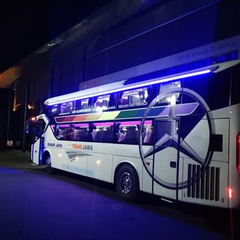 Bus suites class PO Sinar Jaya