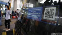 Bus berstiker ini akan digunakan untuk mengangkut penumpang dengan keperluan selain mudik.