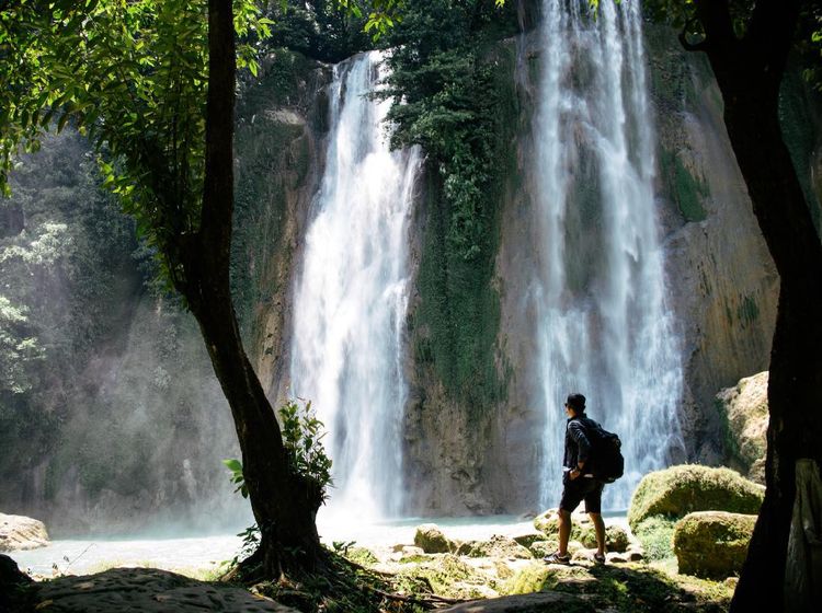 3 Rekomendasi Curug Cantik Buat Ngabuburit di Jawa Barat, Mirip Lukisan Ilahi