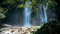 Berikutnya, ada Curug Cikondang. Berada 37 kilometer dari pusat Kota Cianjur, Curug Cikondang menjadi salah satu destinasi wisata yang mulai ramai dikunjungi pelancong. 