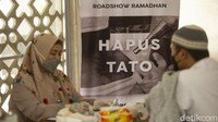 Dalam arti yang sebenarnya, Ramadhan mengajarkan kita bahwa setiap individu dapat memberikan nilai guna yang manfaat bagi siapa saja. 