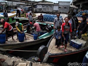Hiruk Pikuk Puncak Arus Mudik di Cilincing Jakut