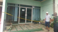 Eva diketahui sudah memiliki suami dan dikaruniai dua orang anak. Meski sudah berkeluarga, Eva tidak terhalang dalam menjalani rutinitas kerja setiap harinya di klinik kecantikan Bunga Husada di Desa Arjowilangun, Kalipare, Kabupaten Malang.