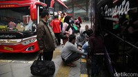 Sejak Kamis (29/4/2021), jumlah penumpang selalu di atas 1.100 orang. Padahal, sebelumnya, rata-ratanya sekitar 900 penumpang.