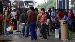 Jelang Larangan Mudik, Terminal Pulo Gebang Ramai