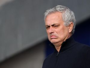 Jose Mourinho: Inggris Begitu Amat Mainnya