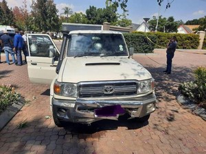 Dramatis, Detik-detik Land Cruiser Pengangkut Uang Ditembaki Perampok