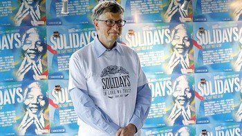 5. Sudah tobat: Perceraian dengan Melinda mengungkap berbagai borok Bill Gates, yang menghebohkan misalnya dia ternyata pernah selingkuh dengan karyawan Microsoft di tahun 2000-an. Kemudian pada masa muda, ia dilaporkan genit. Namun demikian pada saat ini di saat usia sudah menua, Bill Gates tampaknya sudah tidak neko-neko lagi seperti dulu. Foto: Getty Images/Thierry Chesnot