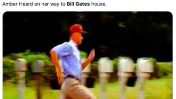 Amber Heard yang bercerai dari Johnny Depp digambarkan langsung mengejar Bill Gates (Twitter)