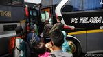 Jelang Dilarang, Terminal Bekasi Diserbu Pemudik