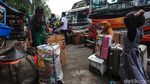 Pemudik Juga Padati Terminal Poris Tangerang