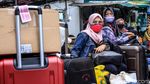 Pemudik Juga Padati Terminal Poris Tangerang
