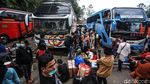 Pemudik Juga Padati Terminal Poris Tangerang