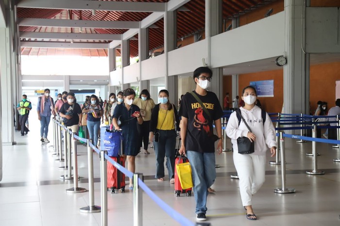 Ilustrasi penumpang di Bandara Ngurah Rai