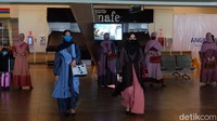 Terkait busana muslim yang digunakan, pihak Bandara Husein Sastranegara berkolaborasi dengan Ethica untuk menyalurkan ekspresi dan kreasi untuk menghidupkan kembali industri fashion di masa pandemi. 