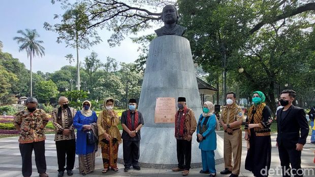 Peresmian prasasti Dewi Sartika
