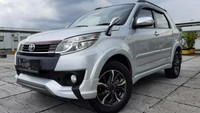 Toyota Rush TRD Sportivo A/T Harga: Rp185.000.000 Mesin: 1.500 cc bensin Transmisi: Automatic Tahun: 2017 Warna: Silver Jarak Tempuh: 50.932 km Lokasi: Jakarta Selatan. Foto: Pool (Seva.id)