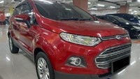 Ford Ecosport Titanium A/T Harga: Rp120.000.000 Mesin: 1.500 cc bensin Transmisi: Automatic Tahun: 2014 Warna: Merah Jarak Tempuh: 50.000 km Lokasi: Jakarta Pusat  Foto: Pool (Seva.id)