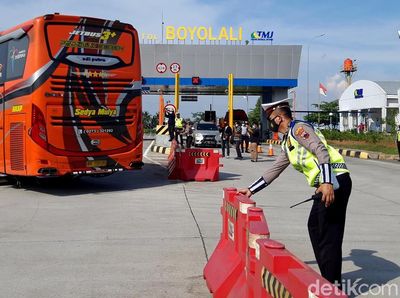 Polres Boyolali Sekat Pemudik di Exit Tol Mojosongo