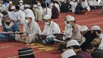 Santri Bekasi Itikaf di Masjid Raih Lailatul Qadar