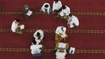 Santri Bekasi Itikaf di Masjid Raih Lailatul Qadar