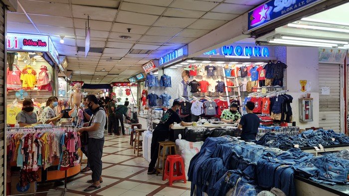 Suasana Pasar Tanah Abang, Selasa (4/5/2021) pukul 09.20 WIB