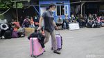 Terminal Bayangan Lebak Bulus Ramai Banget Gaes