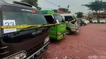 Angkut Penumpang Ilegal, 32 Travel Gelap Kena Tilang di Karawang