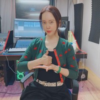 Ia sendiri debut di tahun 1999 dan mulai dikenal publik sejak booming lagu Like Being Hit By a Bullet di 2008. Foto: Instagram @baekzyoung