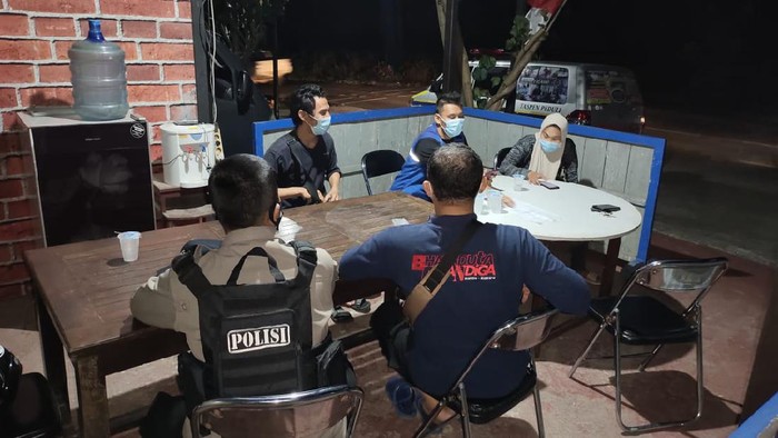 BPBD dan kepolisian menggagalkan upaya jemput paksa jenazah pasien COVID-19 di Samarinda (dok Istimewa)