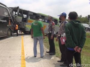 Kecelakaan Fatal Bus Vs Bus di Tol Cipali, 2 Orang Tewas