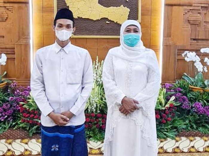 Gubernur Khofifah bersama Rahmat Alfian Hidayat