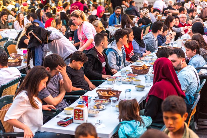 Hukum Buka Puasa Bersama Menurut Islam, Bisa Datangkan dan Hilangkan Pahala
