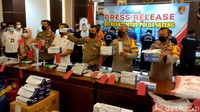 Kasus ini mulai terungkap sejak adanya informasi peredaran alat rapid test tanpa izin edar pada Januari lalu. Berdasarkan informasi tersebut alat rapid test ini beredar di kawasan Padangsari, Kecamatan Banyumanik, Kota Semarang.