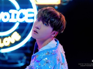 J-Hope BTS Musisi Korea Pertama Jadi Headliner di Festival Musik Lollapalooza