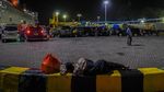 Jelang Larangan Mudik, Pelabuhan Merak Ramai Penumpang