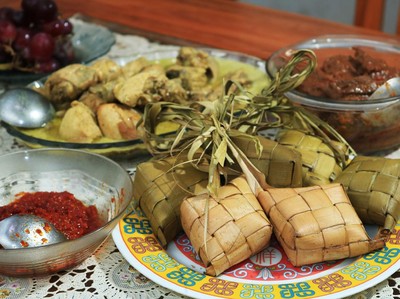 Ketupat Lebaran Komplet Ketupat Lebaran Komplet