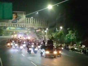 Nekat Sahur on The Road di Bekasi, Netizen: Corona Gak Ada Harga Dirinya Lagi