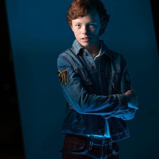 Banyak orang mungkin merasa jika Mike terlalu banyak menghabiskan waktu untuk belajar sehingga tidak menikmati kecil. Tapi anak jenius tersebut tidak berpikir demikian. Aku masih seorang anak dan masih melakukan hal-hal yang dilakukan anak 12 tahun. Aku bangga bisa melakukan pertemuan bisnis di Zoom di satu menit lalu selanjutnya bersantai selagi main Hot Wheels, kata Mike.     Foto: Instagram @mike_aighost