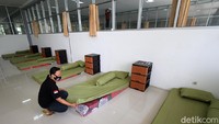 Wali Kota Solo Gibran Rakabuming Raka mengatakan warga yang keluar masuk Solo pada Lebaran 2021 harus membawa surat izin keluar masuk (SIKM).   