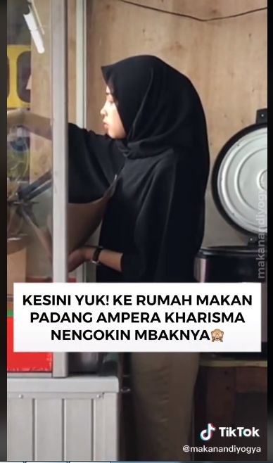Ini Amelia Wanita Cantik Pelayan Warung Makan Padang Murah Meriah