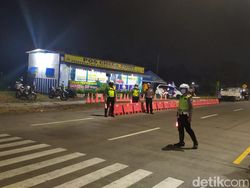 Petugas Jaga 3 Titik Sekat di Probolinggo Antisipasi Pemudik
