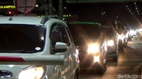 Diperkirakan gelombang pemudik masih akan terus terjadi hingga dini hari tadi menjelang sahur sebelum pelaksanaan penyekatan yang dilakukan petugas.