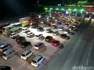Mudik Lokal Dilarang, Hingga Penerbangan Jakarta-Wuhan Dibuka Lagi