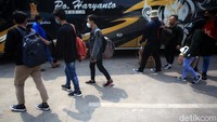 Volume arus mudik cenderung menurun karena tinggal jurusan Jawa - Madura yang diperbolehkan beroperasi.