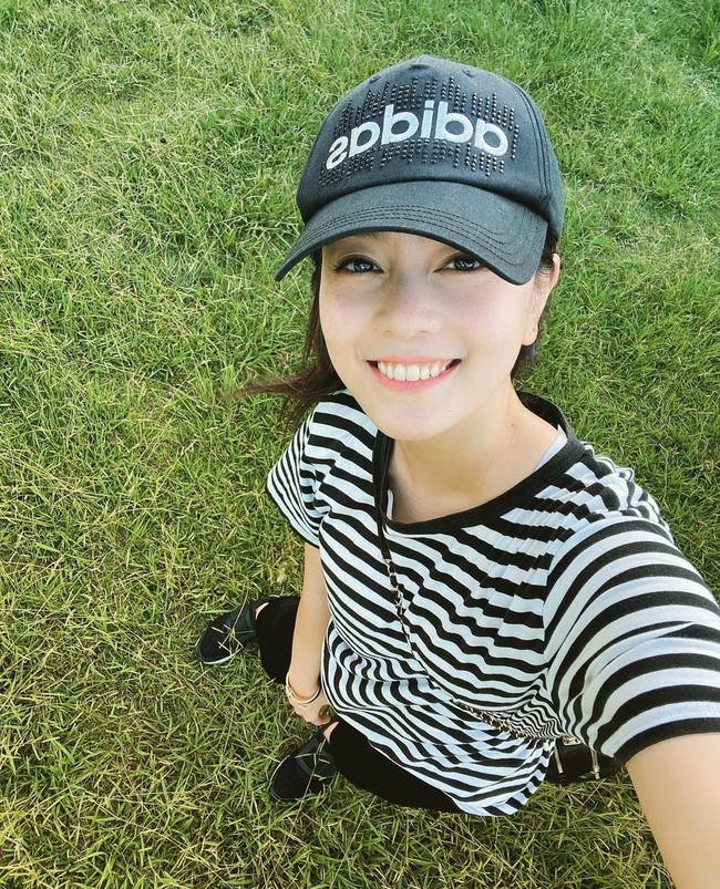 Reen Yu memutuskan mundur dari dunia akting demi mengurus keluarga. Namun ia tetap membagikan aktivitasnya di media sosial. Foto: Instagram/@f.reenyu