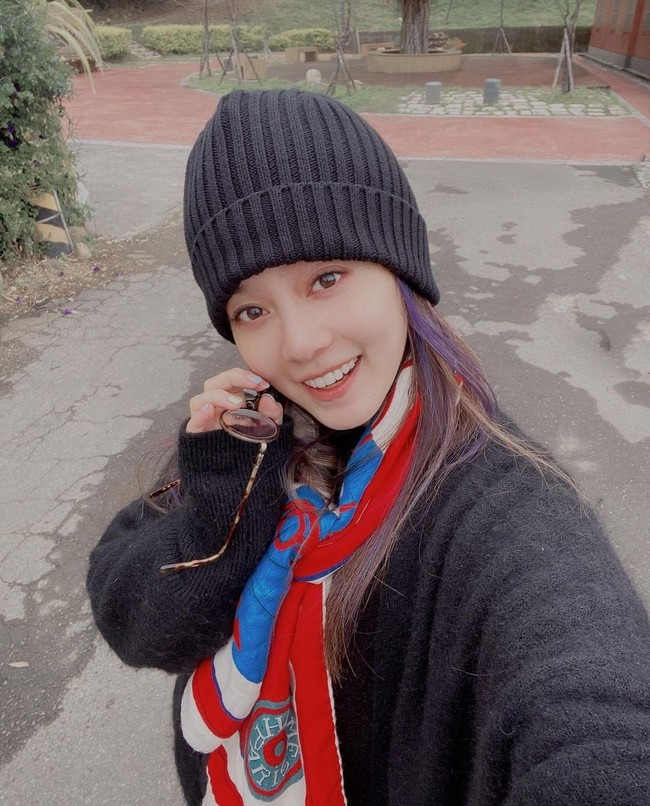 Sepanjang kariernya hingga pensiun jadi artis, wanita cantik berperawakan imut ini sudah membintangi 9 judul drama dan 2 judul film. Foto: Instagram/@f.reenyu