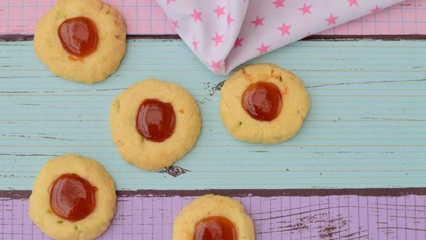 Thumbprint Strawberry Cookies