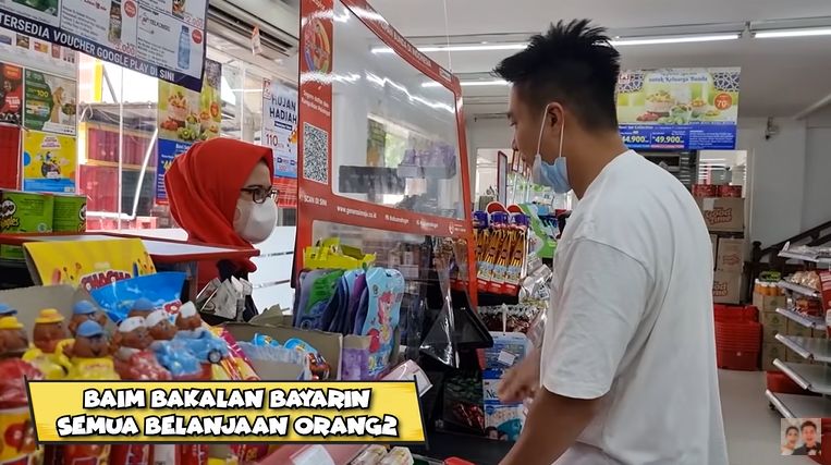 Baim Wong Bayari Setiap Orang di Minimarket